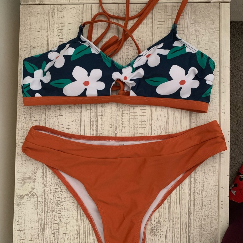 SHEIN floral print top bunk in matching set, size M